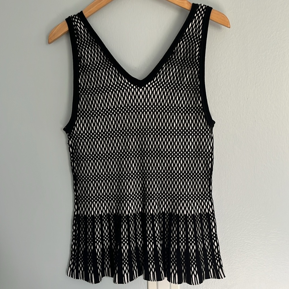 Webbed Shell - Picture 4 of 5